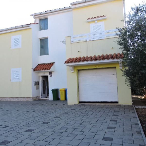 Apartment 2, Apartmani Ivanov Novalja