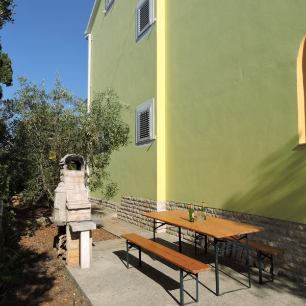 Apartment 3, Apartmani Ivanov Novalja