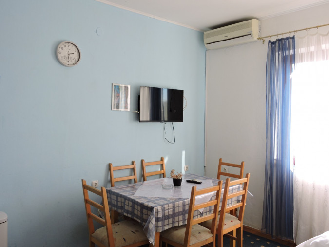 Apartment 4, Apartmani Ivanov Novalja